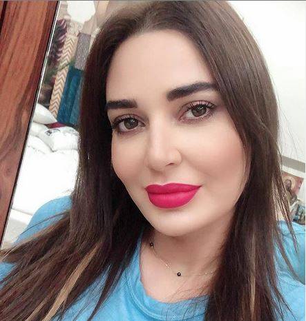 بالفيديو - سيرين عبد النور تودع البحر بطريقتها.. وهكذا غلبت زوجها بـ