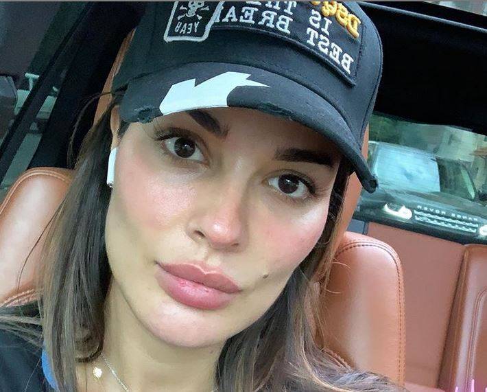 بالصورة – بعد تغيير لون شعرها... ماذا أضافت نادين نسيب نجيم إلى ملامحها لتصبح مختلفة؟