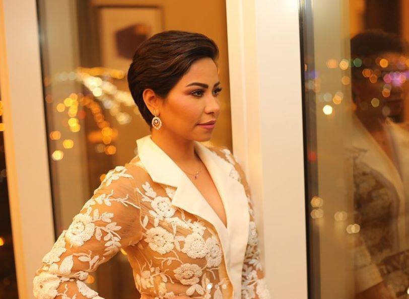 بالفيديو – فنانة خليجية تتحدث عن الشبه بينها وبين شيرين... 