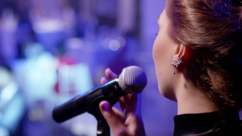 فنانة عالمية تصدم الجميع بإعلان اعتزالها... وهذه التفاصيل