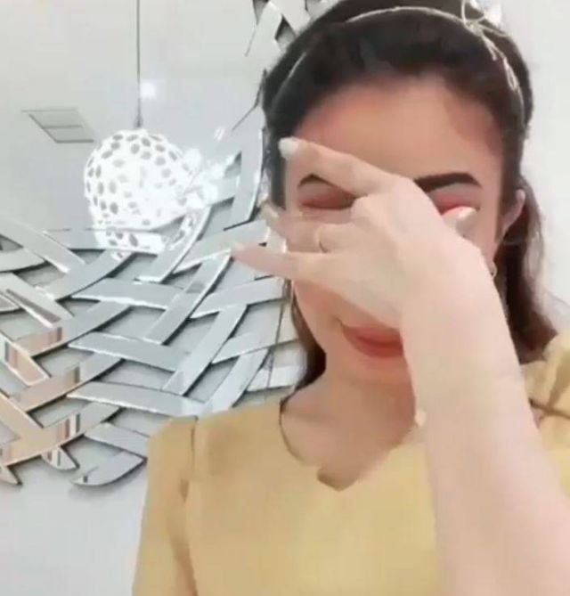 بالفيديو – تقليد فنانة خليجية لإليسا بطريقة ساخرة ينقلب عليها... إليكم ما حدث