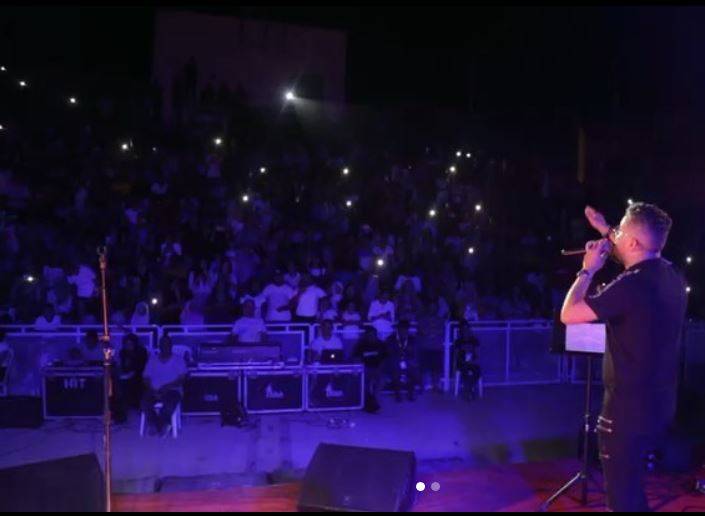 بالفيديو – فنان عربي يكشف حالة زوجته المصابة بالسرطان... تماسكه يذهل الجميع