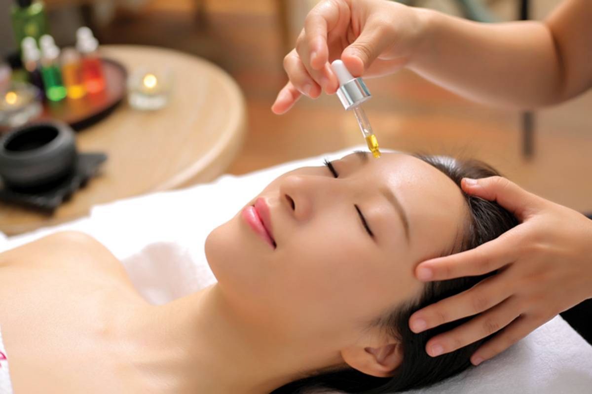 أفضل أنواع الزيوت الأساسية لبشرتك