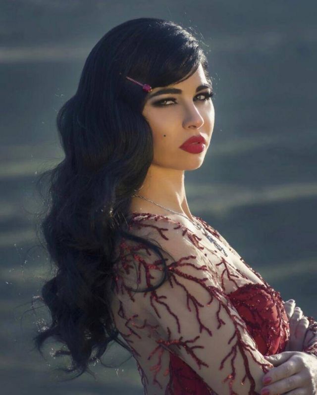 ياسمين نيار