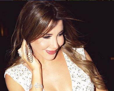 بالفيديو - نانسي عجرم تتألق بالأسود وتقول: 