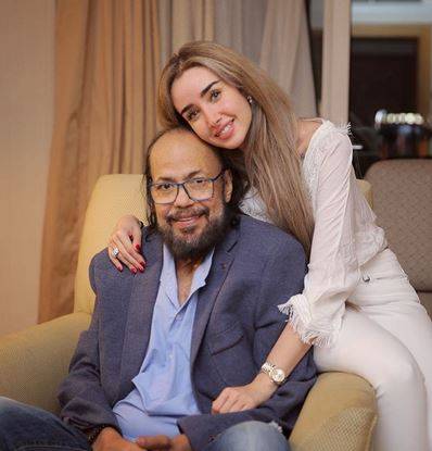 هنا الزاهد تنشر صوراً نادرة للراحل طلعت زكريا وتقول: 