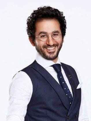 بالفيديو - بعد انتقاد فيلمه الأخير.. ما الوعد الذي قطعه أحمد حلمي لجمهوره؟