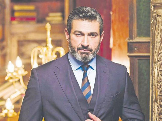 بالفيديو - ياسر جلال مدافعاً عن شقيقه رامز جلال