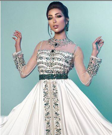 بالصور - اكسسوار في قدم دنيا بطمة يعرضها للسخرية.. ما القصة؟