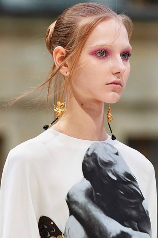 الكعكة في عرض 