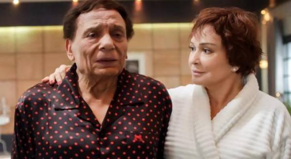 بالفيديو - بعد انتقاده بسبب عزاء طلعت زكريا.. لبلبة تكشف حقيقة الحالة الصحية لعادل أمام