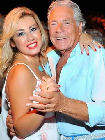 بالصور - فستان زفاف إبنة مصطفى فهمي يثير الجدل.. هل ترتدينه يوم زفافك؟