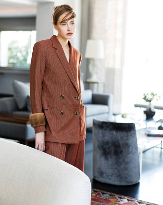 طلة كاملة من FENDI طلة كاملة من FENDI