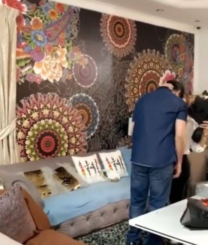 بالفيديو - فنانة خليجية تثير الجدل بتبادل القبل مع زوجها في يوم ميلادها