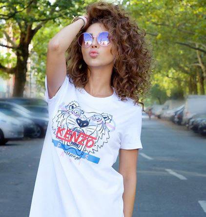 بالفيديو والصور - إبن ميريام فارس يشعل السوشيال ميديا بطرافته.. وهكذا أخفت زوجها مجدداً
