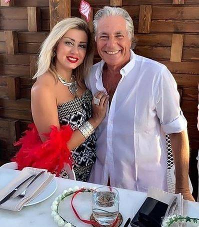 صورة لمصطفى فهمي وزوجته من زفاف ابنته تثير ضجة على مواقع التواصل