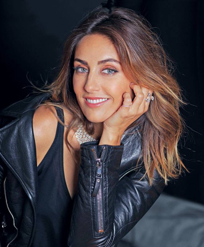 فاليري ميسيكا:
التحدّي يكمن في تحويل الماس الى مجوهرات خفيفة الوزن مثل وشم فوق البشرة