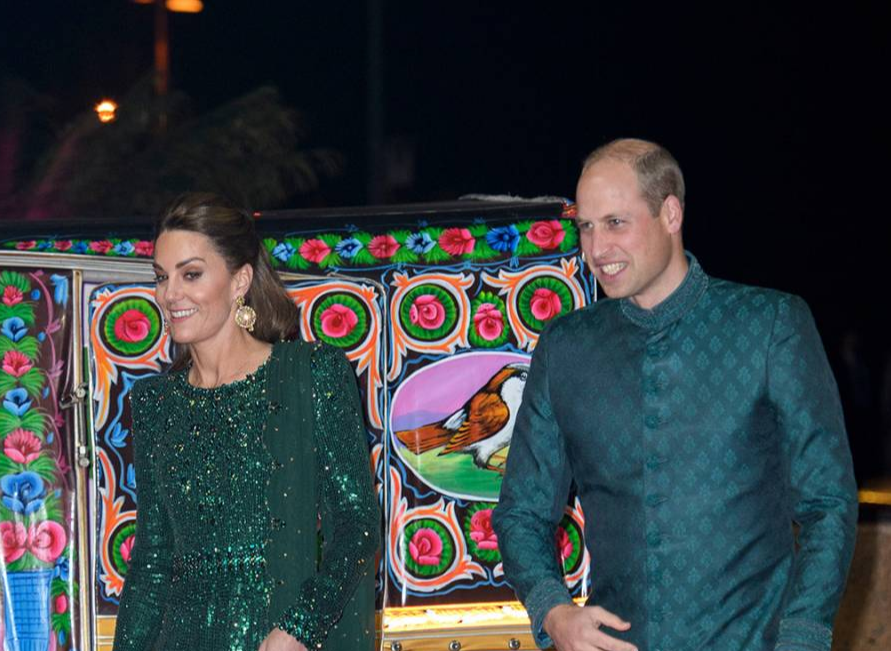 كايت ميدلتون تتألق للمرة الأولى بأزياء غير أوروبية... شاهدوها