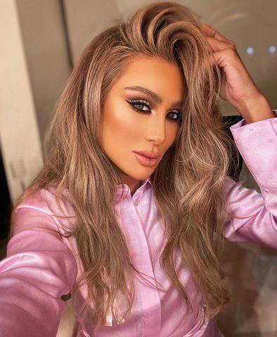 بالفيديو - مايا دياب تتظاهر على طريقتها.. هكذا رقصت وأشعلت حماس الناس بما قالته