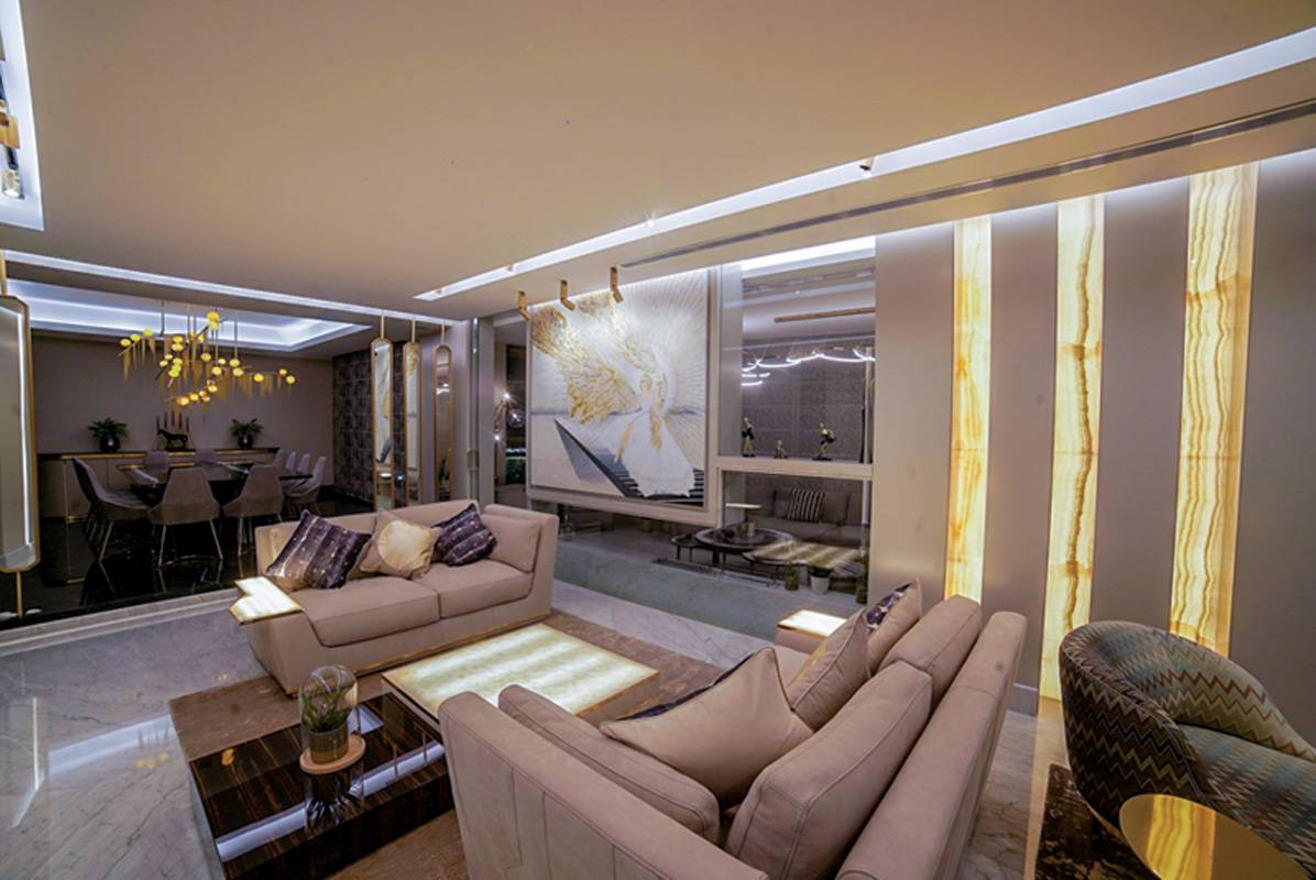 فخامة الأبيض والذهبي
جمال هندسيّ استثنائي