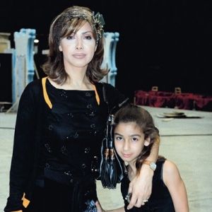 وراء كل طفل أنيق أمّ نجمة...