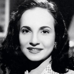 كيف تعيش الفنانات المعتزلات؟