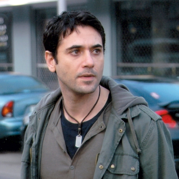 أحمد عز يرفض الدوبلير 