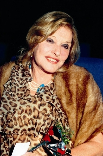 طلعت زكريا ومريم فخر الدين التمثيل «جلوساً»