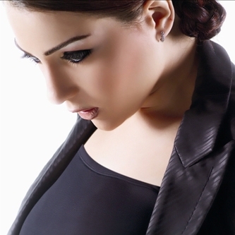 مي عز الدين تؤجل «الجريمة»