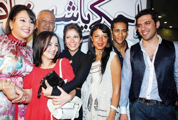 المكالمة التي نفت شائعة طلاق  منى زكي