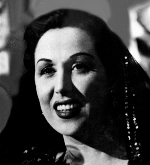 ابن ليلى مراد يحذر: ممنوع الاقتراب من حياة والدتي