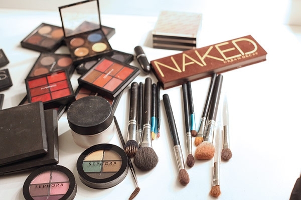 في الكواليس Behind The Scenes