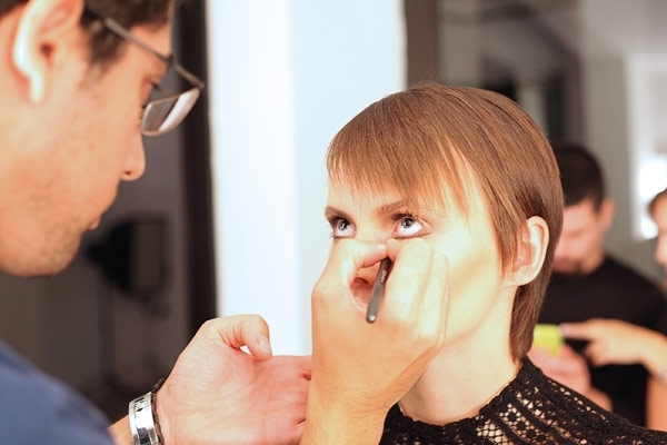 في الكواليس Behind The Scenes