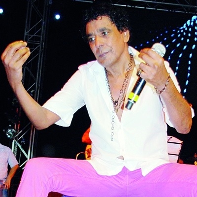 محمد منير يفاجئ جمهوره