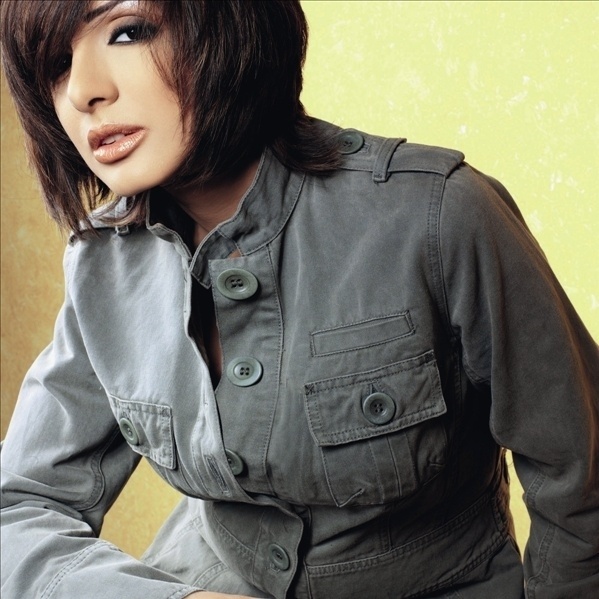 أنغام تنافس بـ 12 أغنية