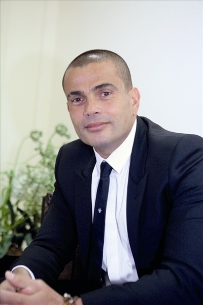 عمرو دياب يستقرّ على «حلوة الأيام»