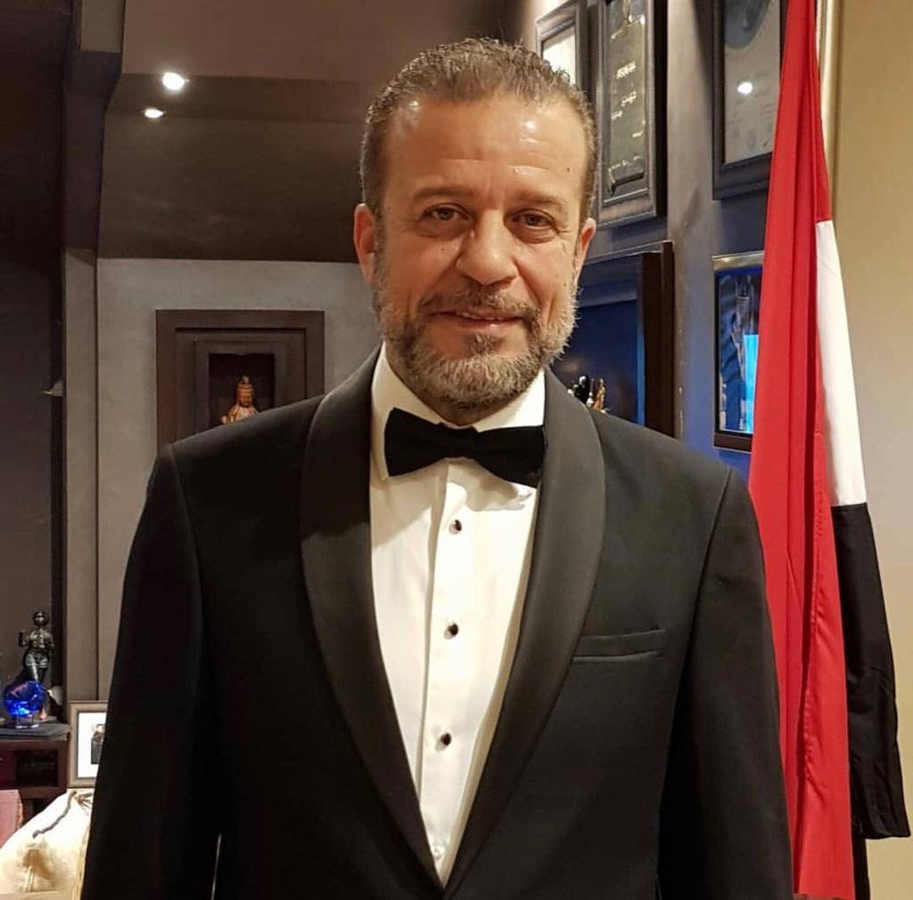 هجوم على شريف منير بسبب منشور.. والأخير يرد 