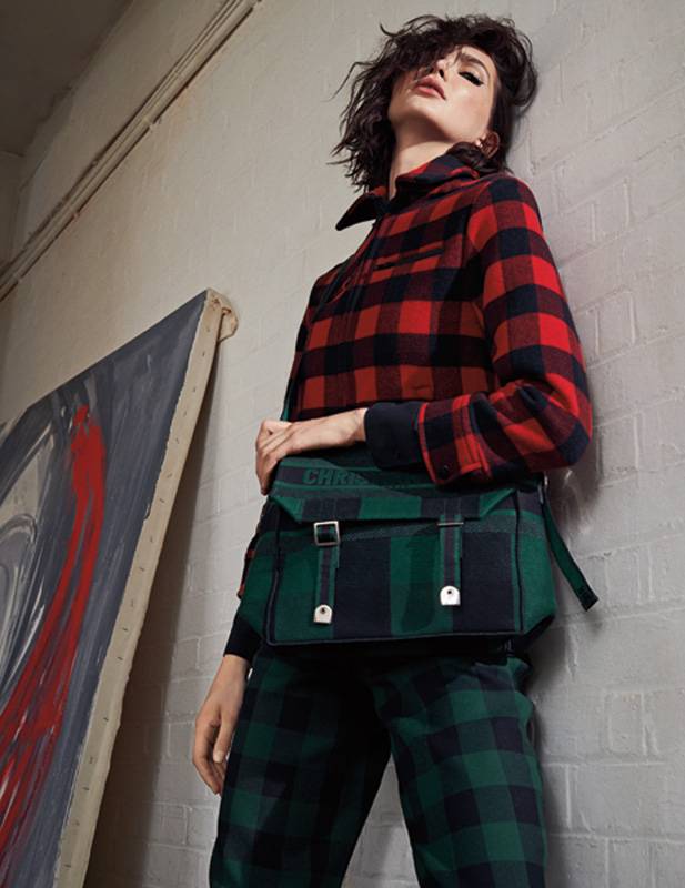 سترة وسروال وحقيبة Diorcamp الكل من مجموعة ديور للملابس الجاهزة لخريف وشتاء 2019/2020