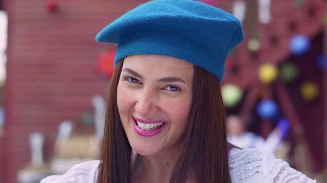 بالفيديو - للمرة الثانية دنيا سمير غانم تلبي أمنية طفلة طلبت رؤيتها بعد تعرضها لحادث