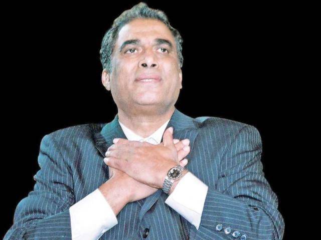 بالفيديو - بعد رحيل ابنه هيثم.. ما هو مصير مقتنيات الفنان الراحل أحمد زكي؟