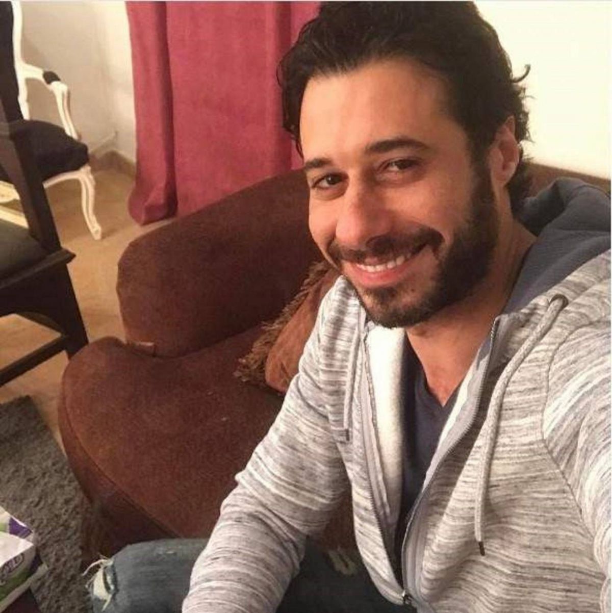 بالصور - أحمد السعدني يصف فتاة بالنصابة والأخيرة ترد عليه