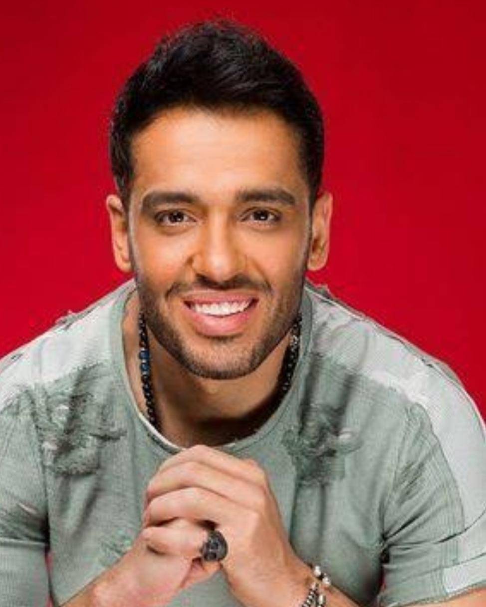 طبيب شهير يكشف حقيقة مرض رامي جمال.. ماذا قال عن العدوى؟