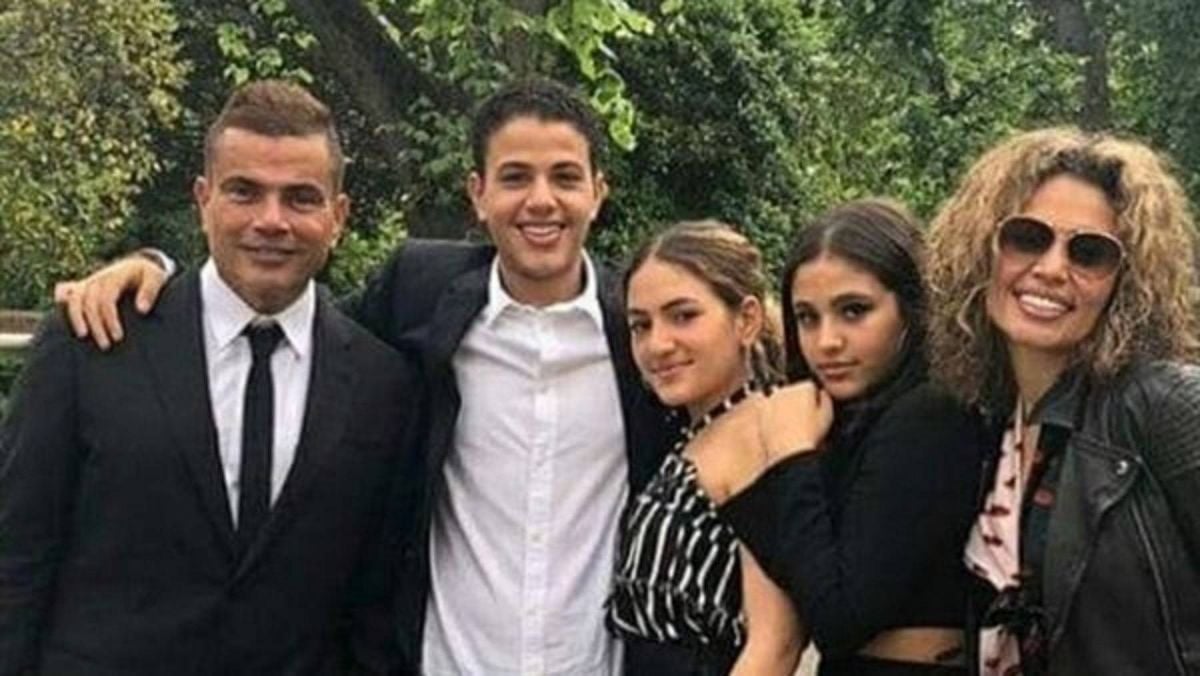 أبناء عمرو دياب يحرجونه على السوشيال ميديا.. وهذا رد فعل زينة عاشور