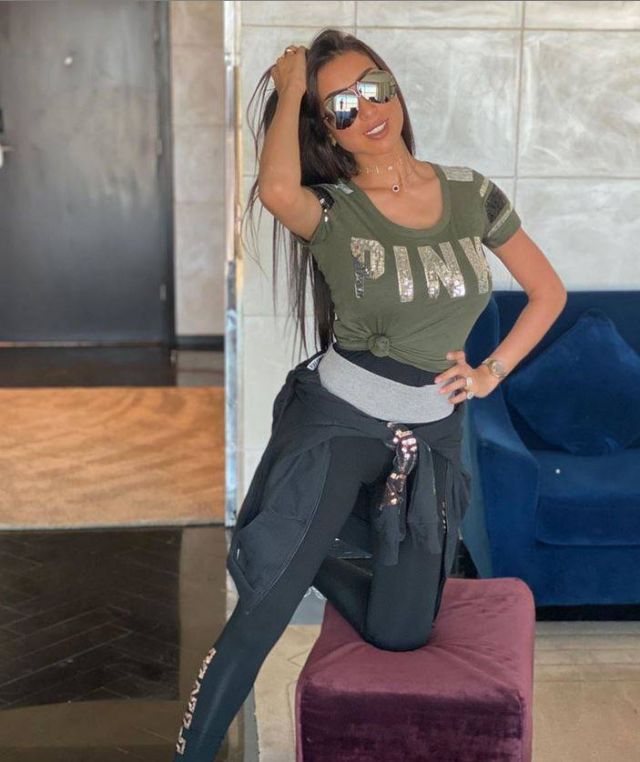 بالفيديو - هل تخطت دنيا بطمة الحدود في كليبها الجديد؟ حوض استحمام وماذا بعد؟