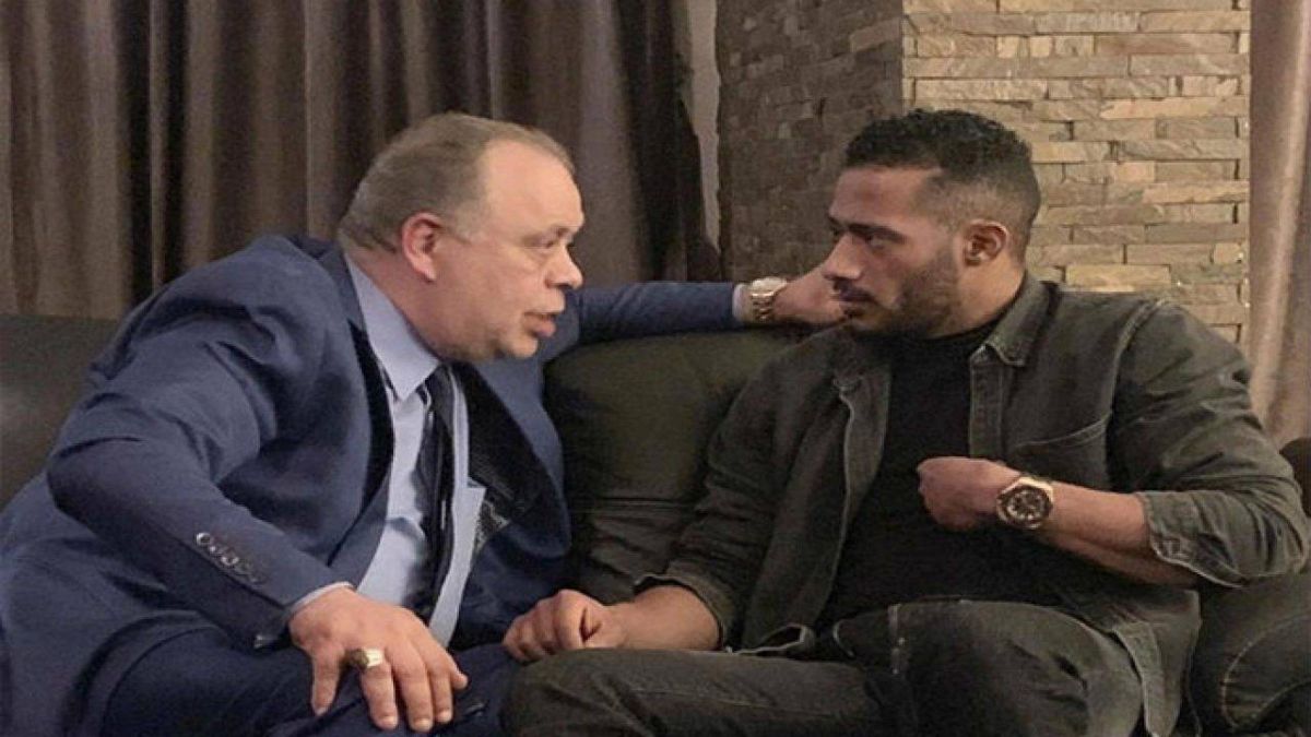 محمد رمضان يحسم الجدل ويوضح حقيقة تجاهله لنقيب الممثلين أشرف زكي!