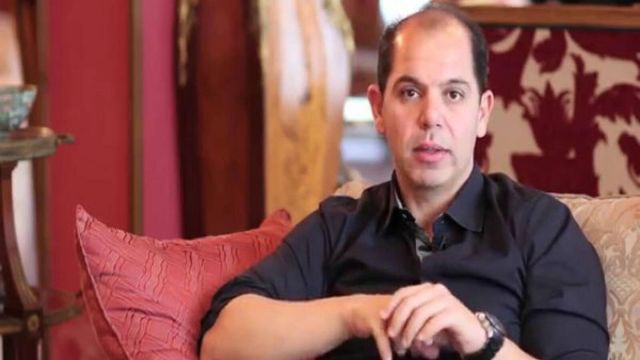 بالفيديو - ما الذي جعل رامي إمام يفزع ويقول: قطعنا الخلف.. وما علاقة ياسمين عبدالعزيز؟