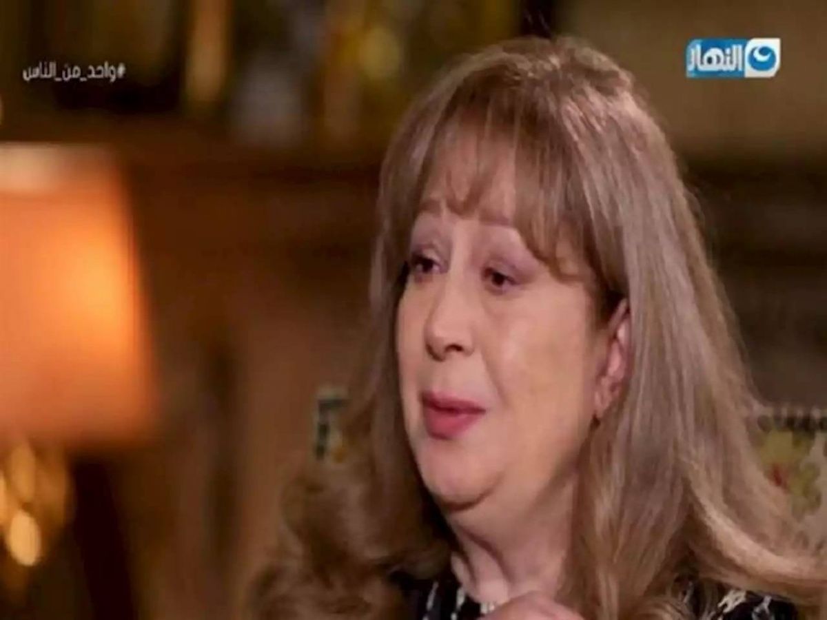 بالفيديو - سمية الألفي تنهار بالبكاء: لينا كانت حلم فاروق الفيشاوي الذي فارقه وأخذ روحه معه