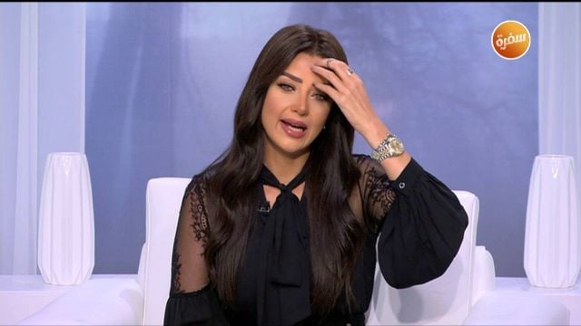 بالفيديو - رضوى الشربيني باكية: عايزة أقرب لربنا أكتر