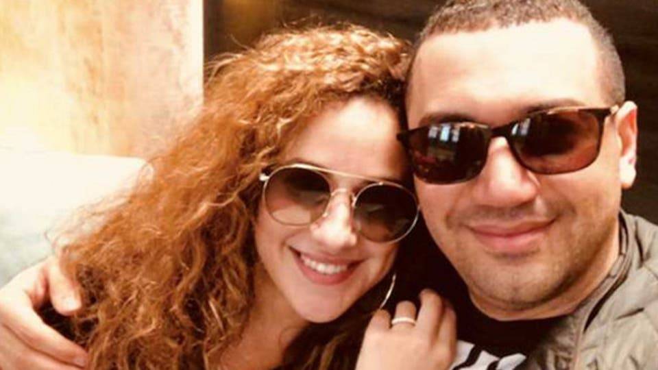 طليق شيري عادل يثير الجدل بظهوره مع هذه السيدة