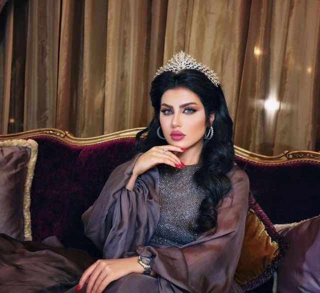 بالفيديو - حليمة بولند تجرؤ على الظهور في المسبح وحوض الاستحمام... شاهدوها